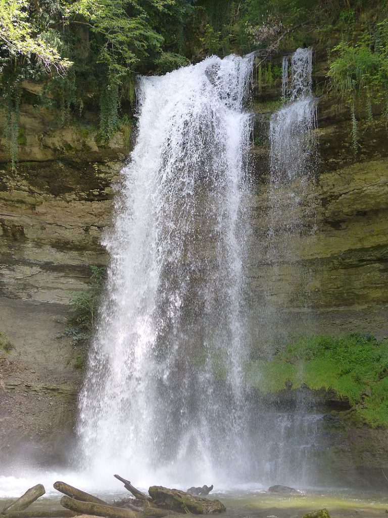 Nozon Chutes du Dard vert 768x1024